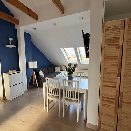 Pod Niebem - Przestronne Poddasze Przy Plazy Apartment